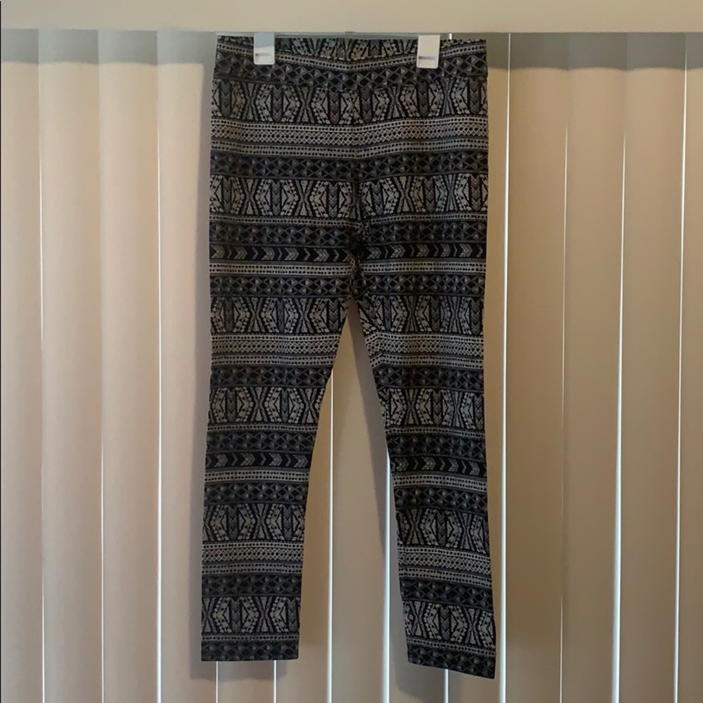 Patterned American Eagle leggings size large